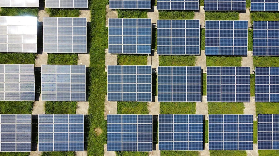 I benefici e i rischi della transizione energetica nel report di REN21