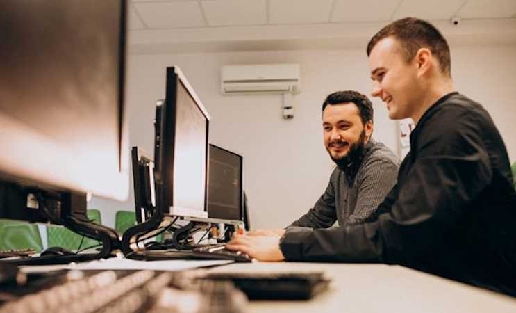 TECNICO COMMERCIALE INFORMATICO