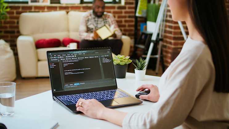 FRONT-END DEVELOPER JUNIOR